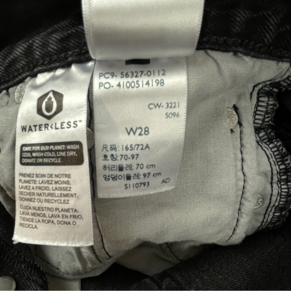 Women’s Levi’s 501 Original High Rise Short Lunar Black Size 28 - Picture 8 of 9